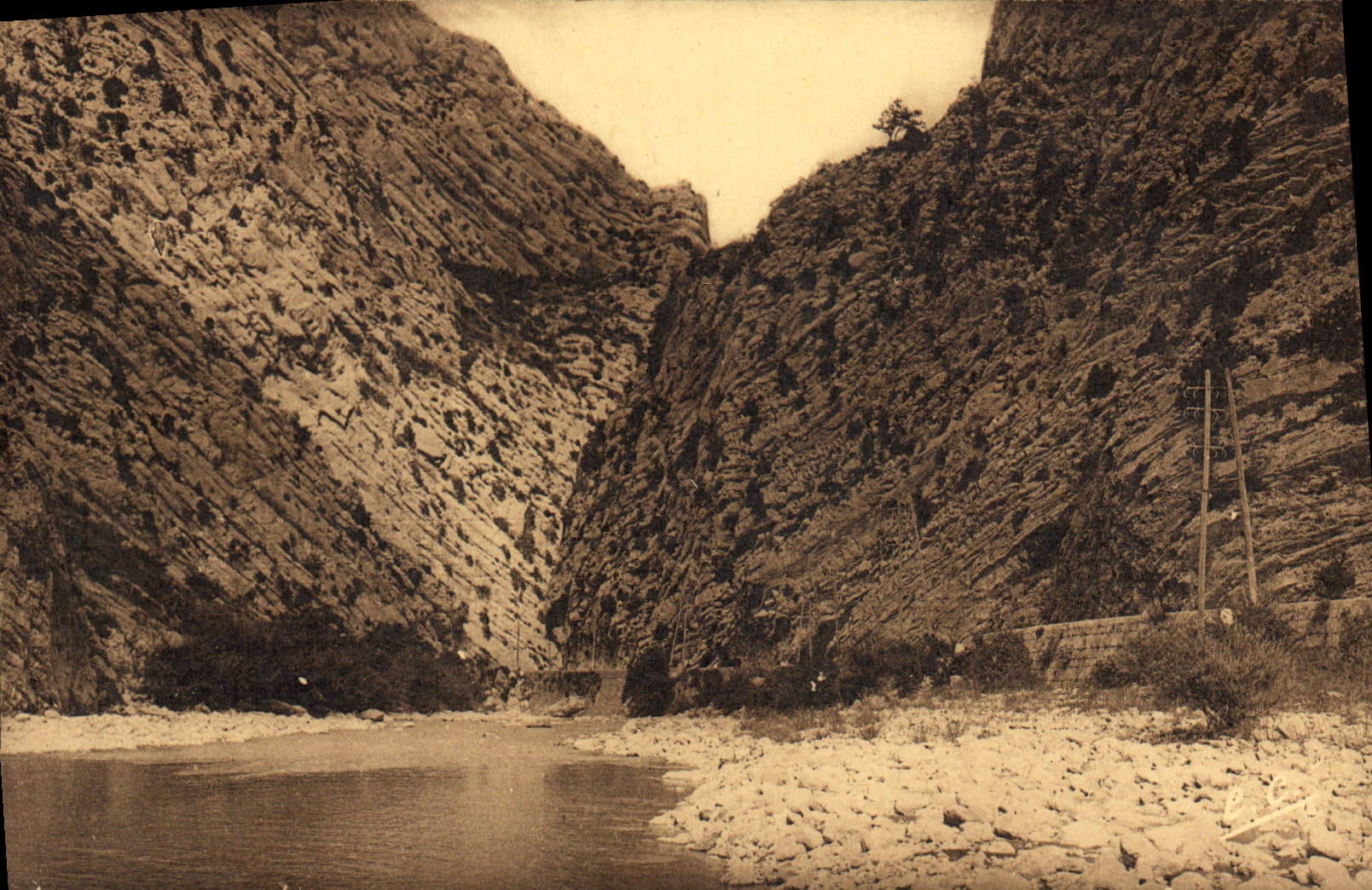 Clues de Chabrières — Route Digne à Nice — Éditeur E. Chrétien, talavas, édit. - Digne