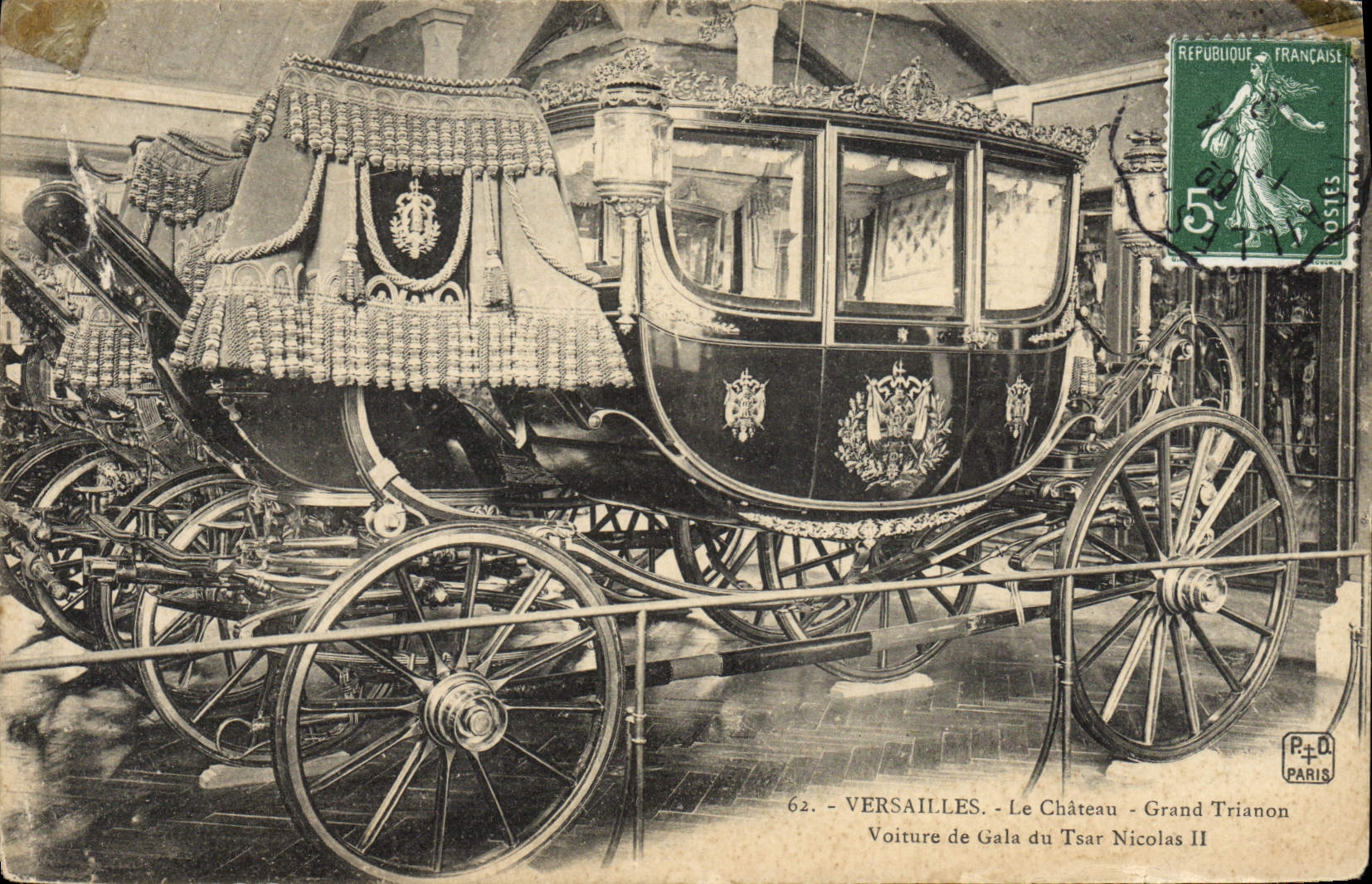 CPA Versailles Le Chateau Grand Trianon Voiture de gala du Tsar Nicolas II Russie Russia