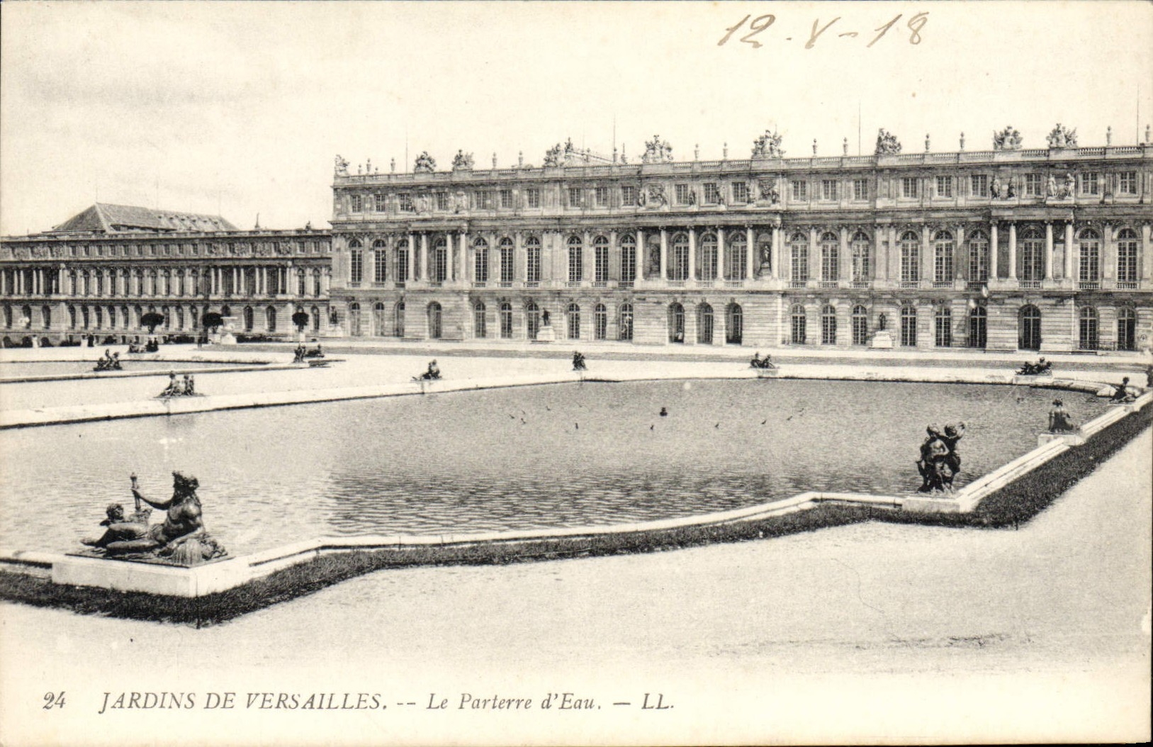 CPA Jardins De Versailles Le Parterre d'Eau