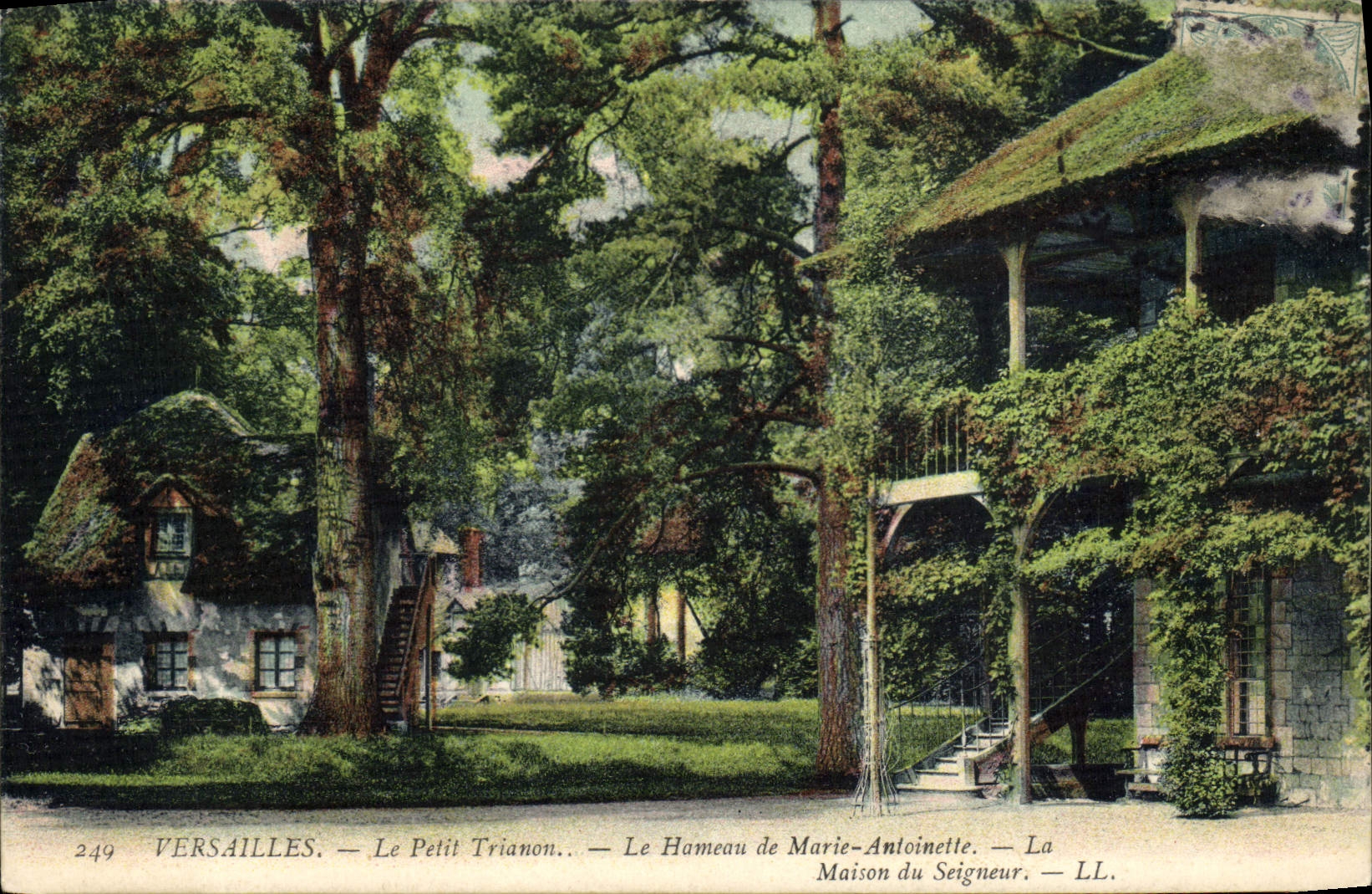 CPA Jardins De Versailles Le Petit Trianon Le hameau de Marie Antoinette