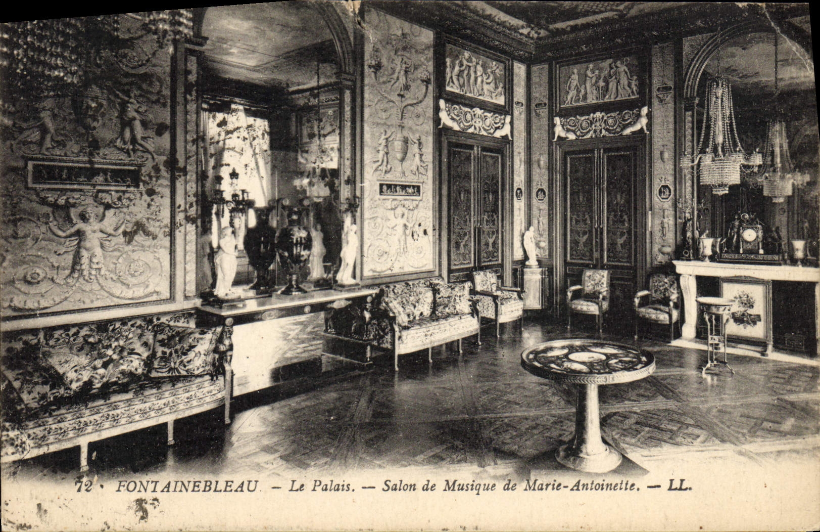 Fontainebleau — Il Palazzo — Salone della Musica di Maria Antonietta — LL.