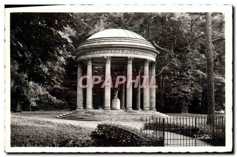 CPA Palais De Versailles Le Hameau Le Temple de L'Amour