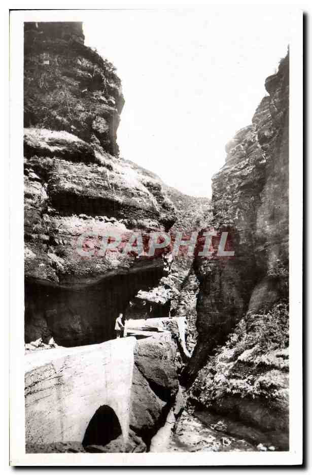 CPA Beuil La Route Dans Les Gorges Du Cians