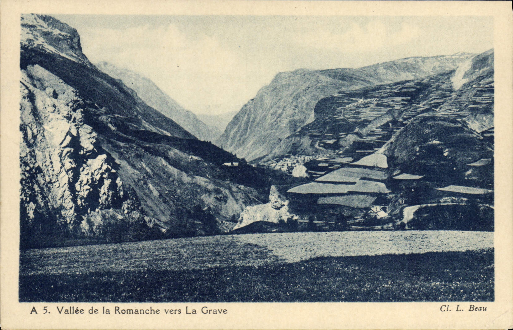 Vallée de la Romanche vers La Grave — Cl. L. Beau, série A 5