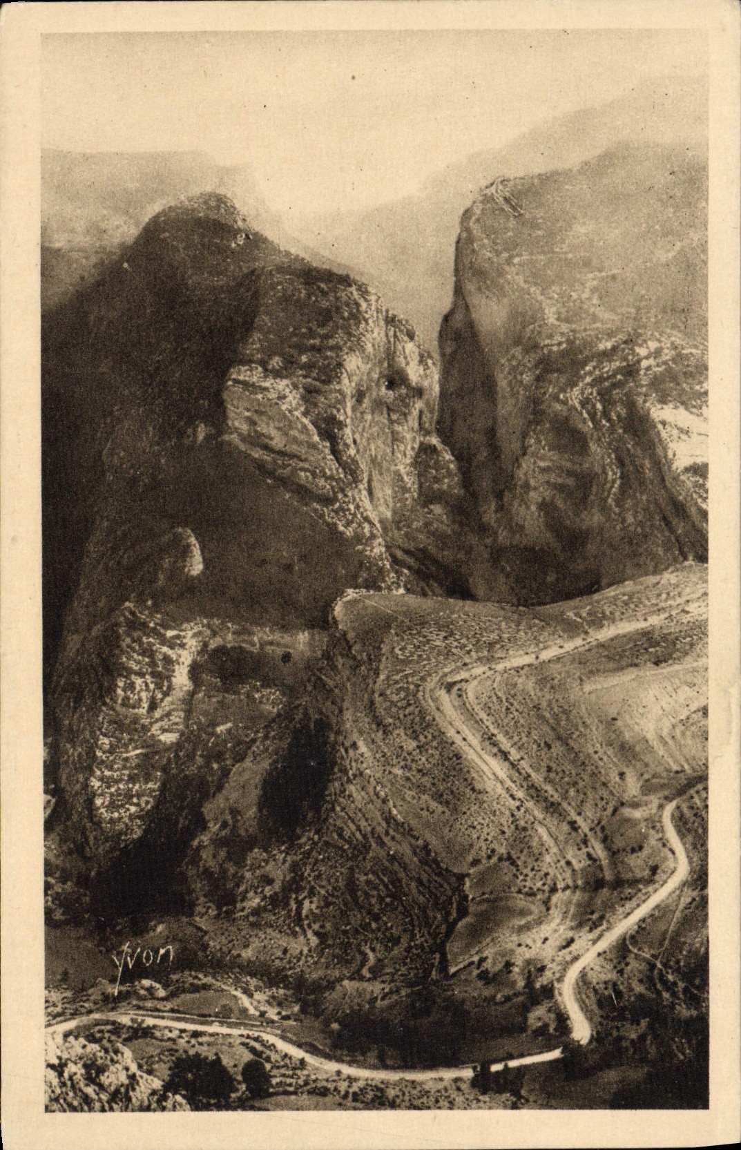 Le Grand Cañon du Verdon vu du Village de Rougon — Édition d'Art YVON, France