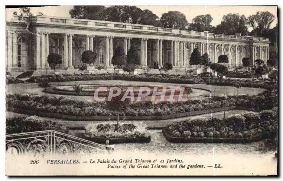 CPA Versailles Le Palais Du Grand Trianon Et les Jardins