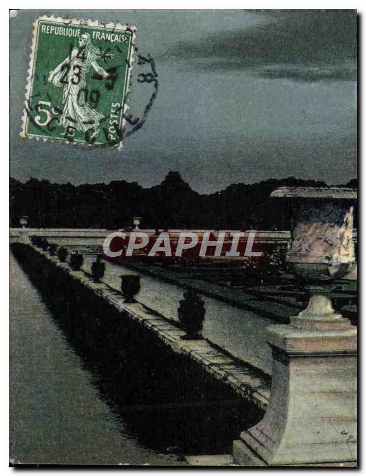 CPA Versailles Le Chateau Vue Sur Le Parc