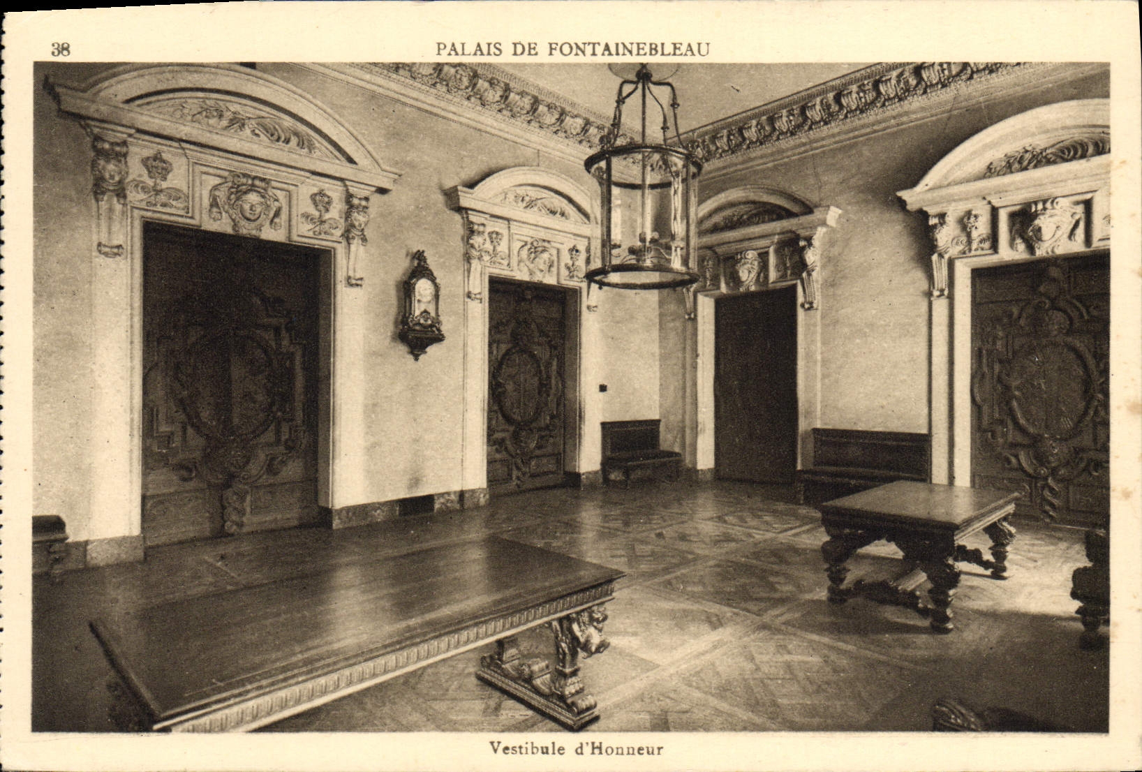 Palais de Fontainebleau — Vestibule d'Honneur — E. Papeghin, Paris
