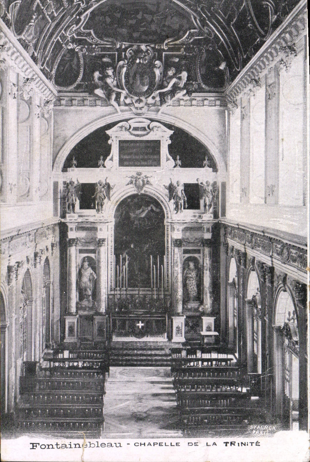 Fontainebleau - Kapelle der Dreifaltigkeit — Verlag SACRILIA, Seriennummer nicht sichtbar