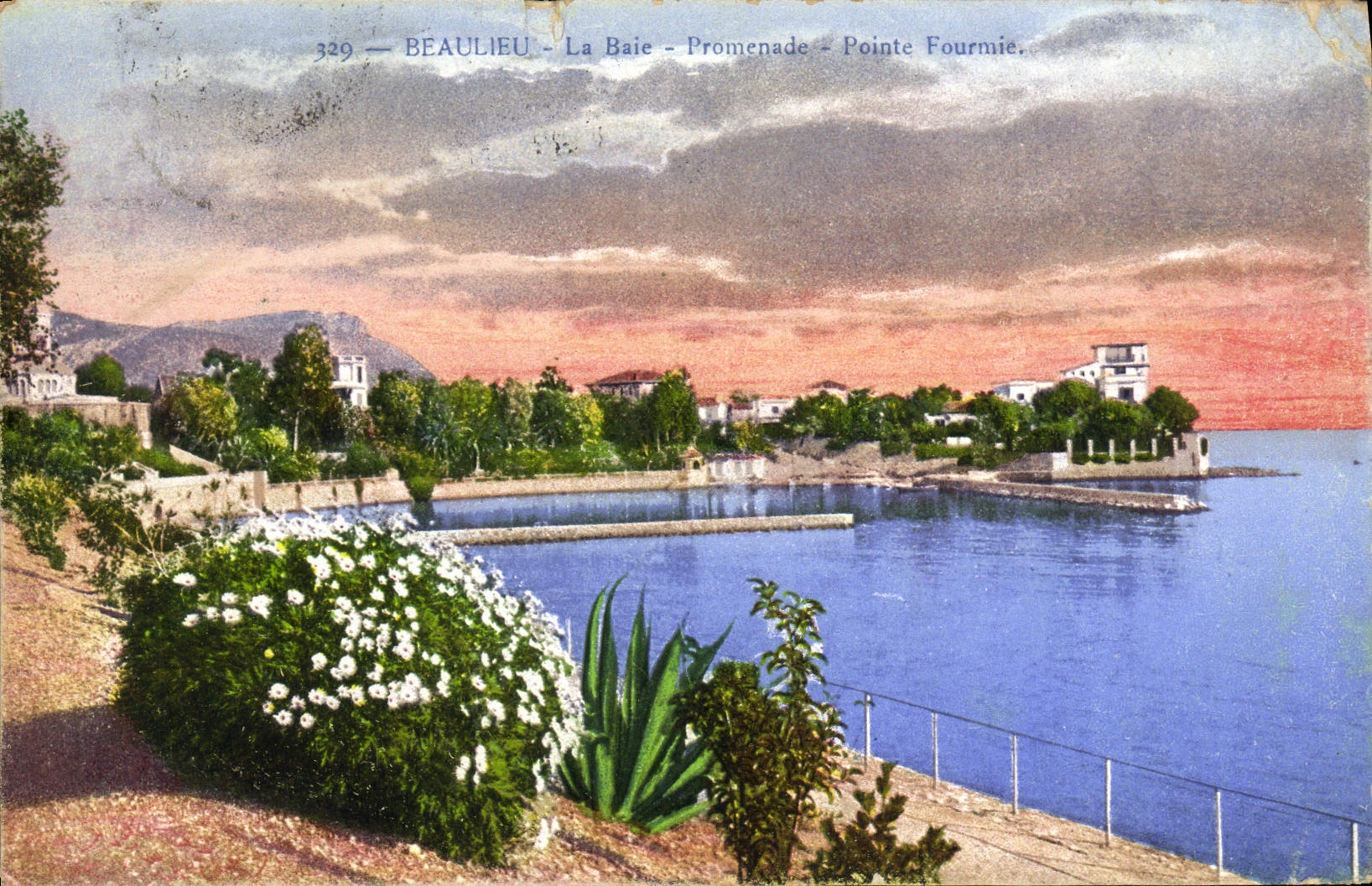 CPA Beaulieu La Baie Promenade Pointe Fourmie
