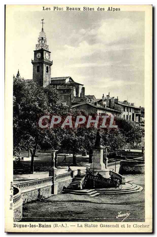 CPA Digne Les Bains La Statue Gassendi Et Le Clocher