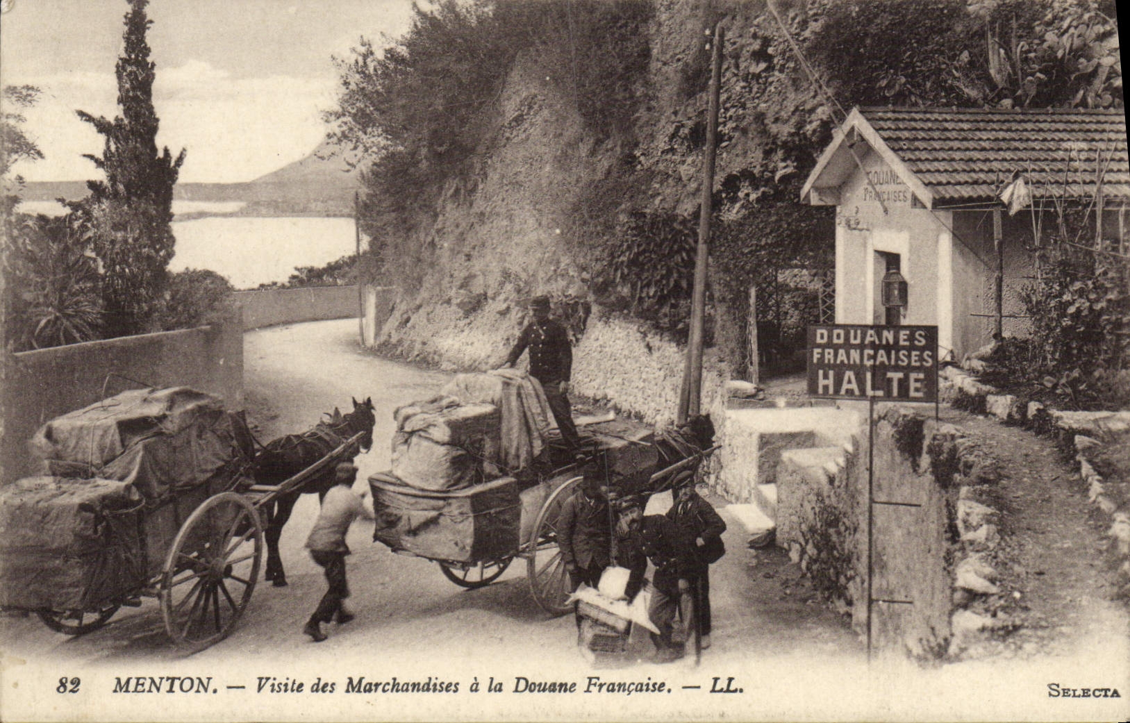 Menton — Visite des marchandises à la Douane Française — LL. Selecta