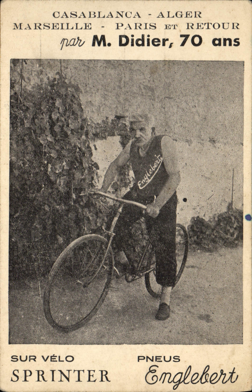 Herr Didier, 70 Jahre alt — auf einem Sprinter Fahrrad — Englebert