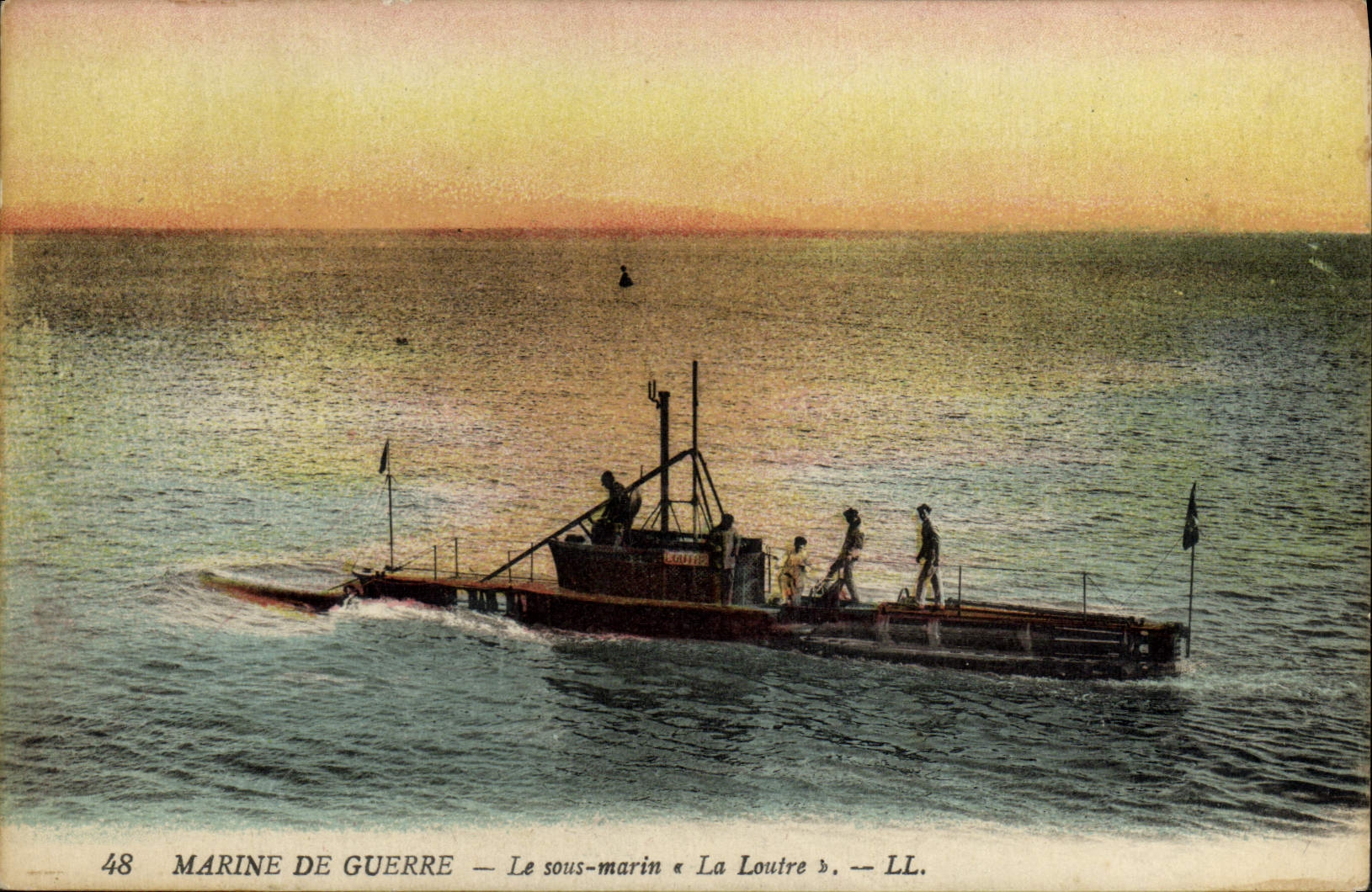 Marine de guerre — Le sous-marin « La Louvre » — LL. — N° 48