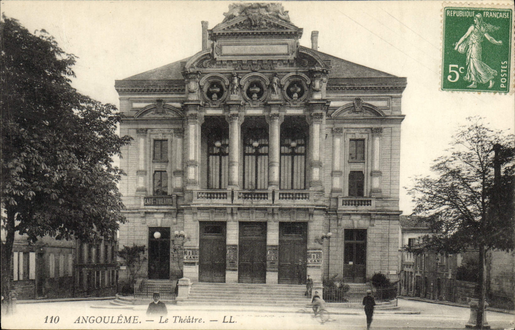 Angoulême — Le Théâtre — LL. — N° 110