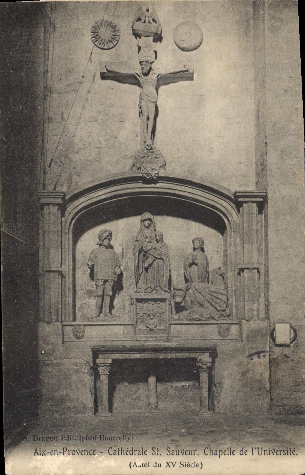 Aix-en-Provence - Cathédrale St Sauveur. Chapelle de l'Université. Autel du XV Siècle — A. Dragon Edit. (phot Bourrelly)