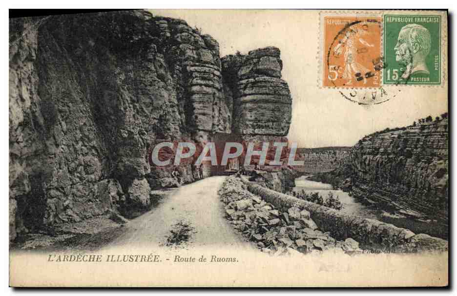 CPA Ruoms L'Ardeche Illustree Route de Ruoms