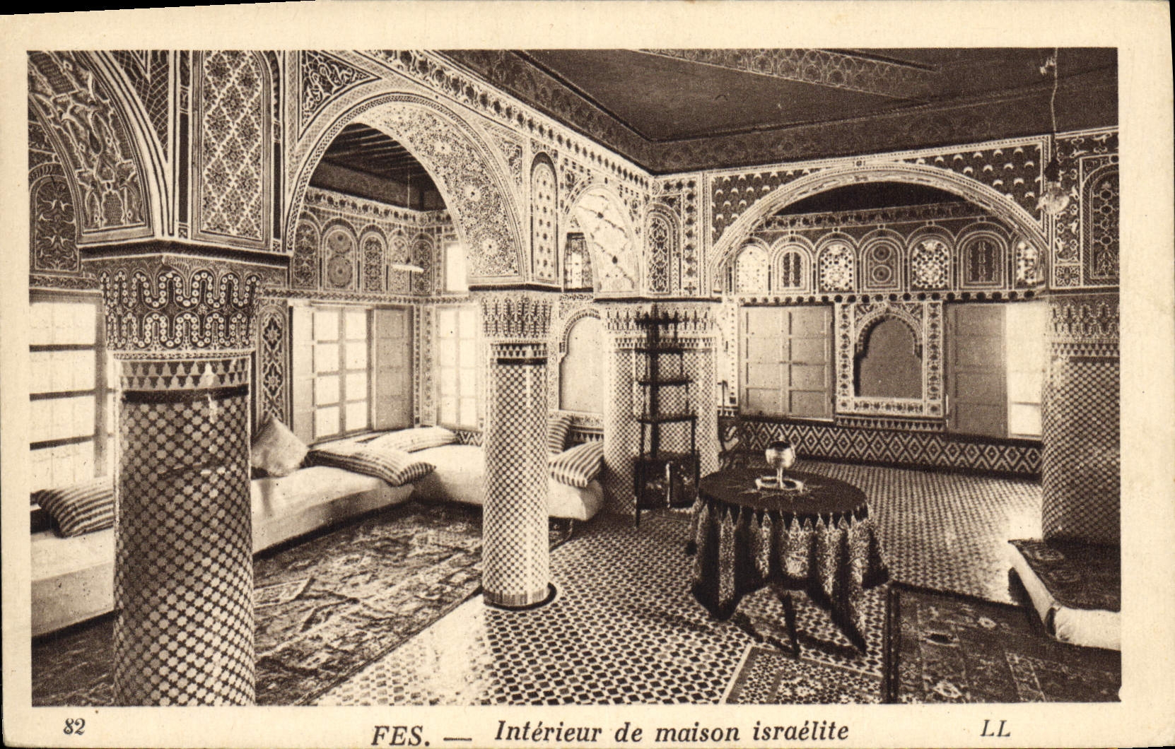 FES. — Intérieur de maison israélite — LL, n°82