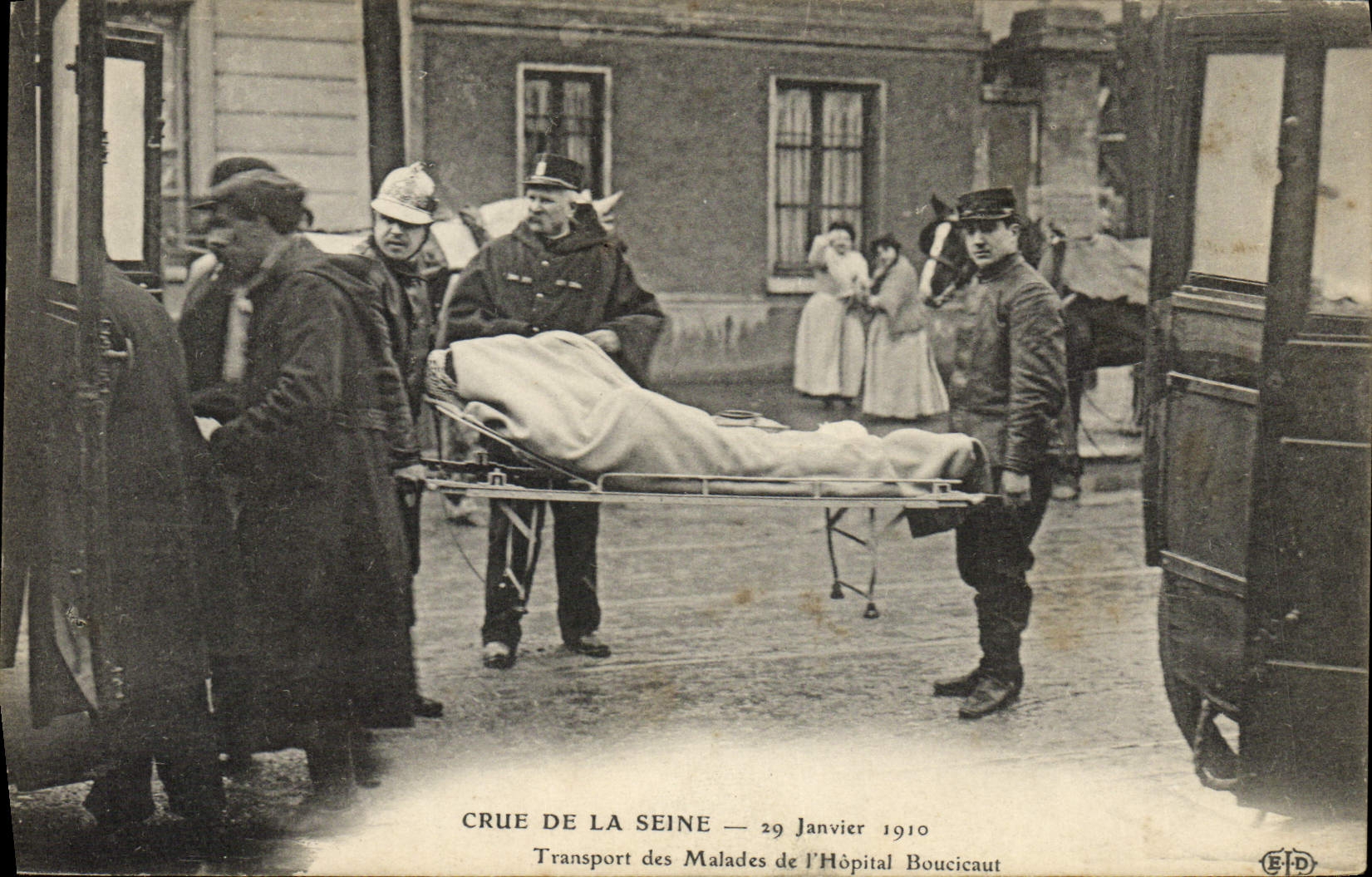 Inundación del Sena — 29 de enero de 1910 — Transporte de pacientes del Hospital Boucicaut