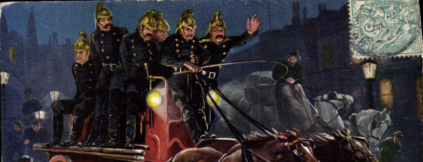 Soldats en uniforme — scène nocturne avec calèche — Tuck's Post Card, série II