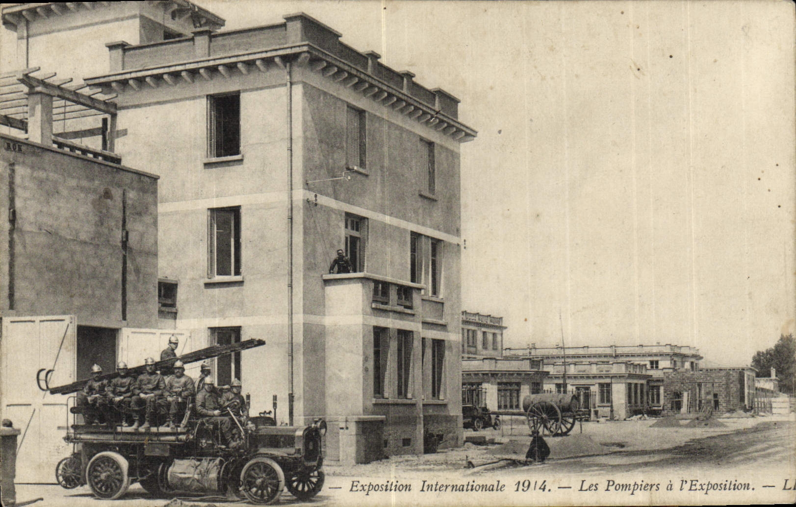 Los bomberos en la Exposición Internacional de 1914 — Exposición Internacional de 1914 — Los bomberos en la Exposición.