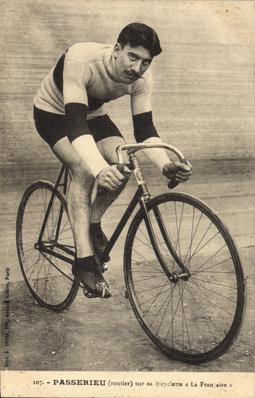 Passerieu (routier) — sur sa bicyclette « La Française » — Henri J. Houde, Paris, n° 107