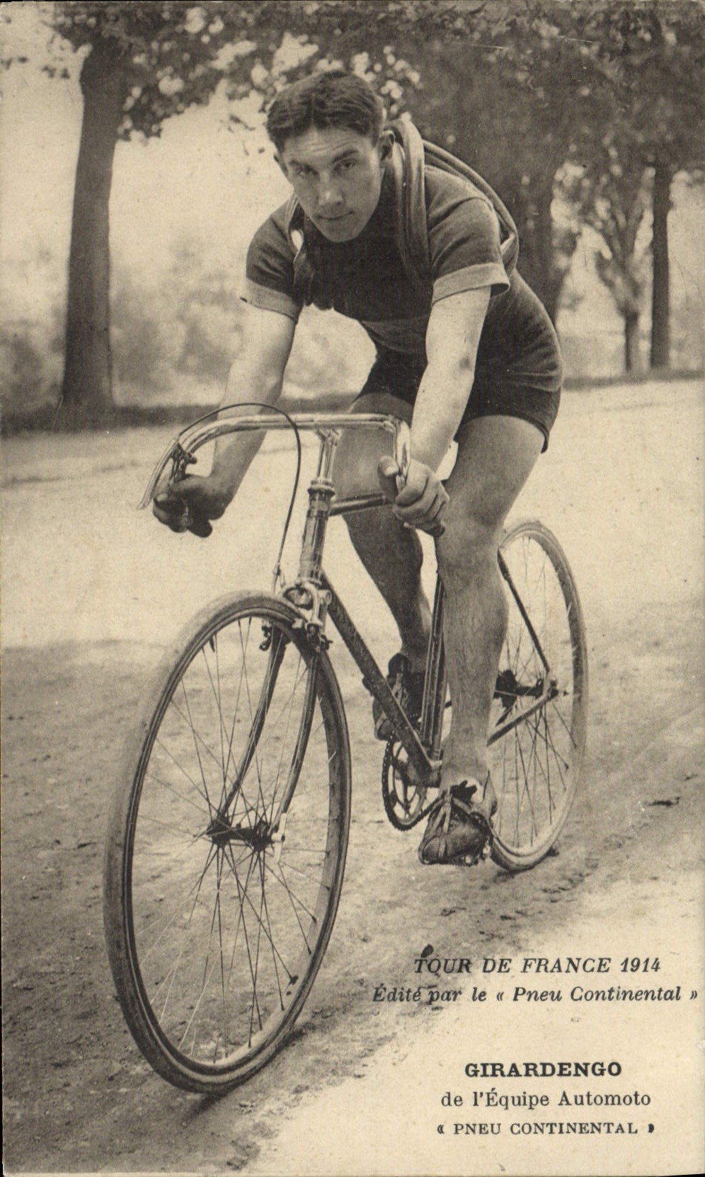 Cycliste en action — Tour de France 1914 — Édité par l'Équipe Automoto Pneu Continental