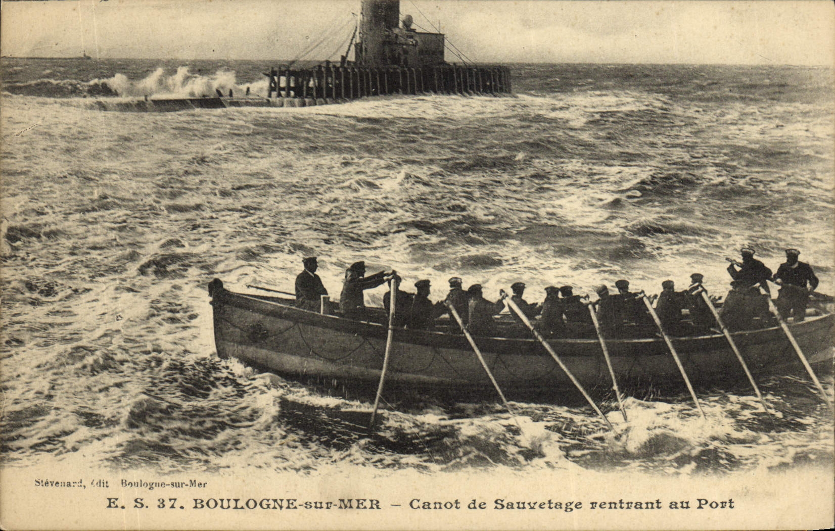 Boulogne-sur-Mer — Canotto di salvataggio che torna al porto — Editore Stévenard, n° 37