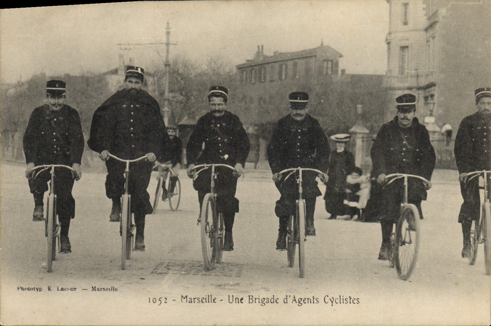 CPA Police Policier Marseille Une brigade d'agents cyclistes Velo Cycling Cycle TOP