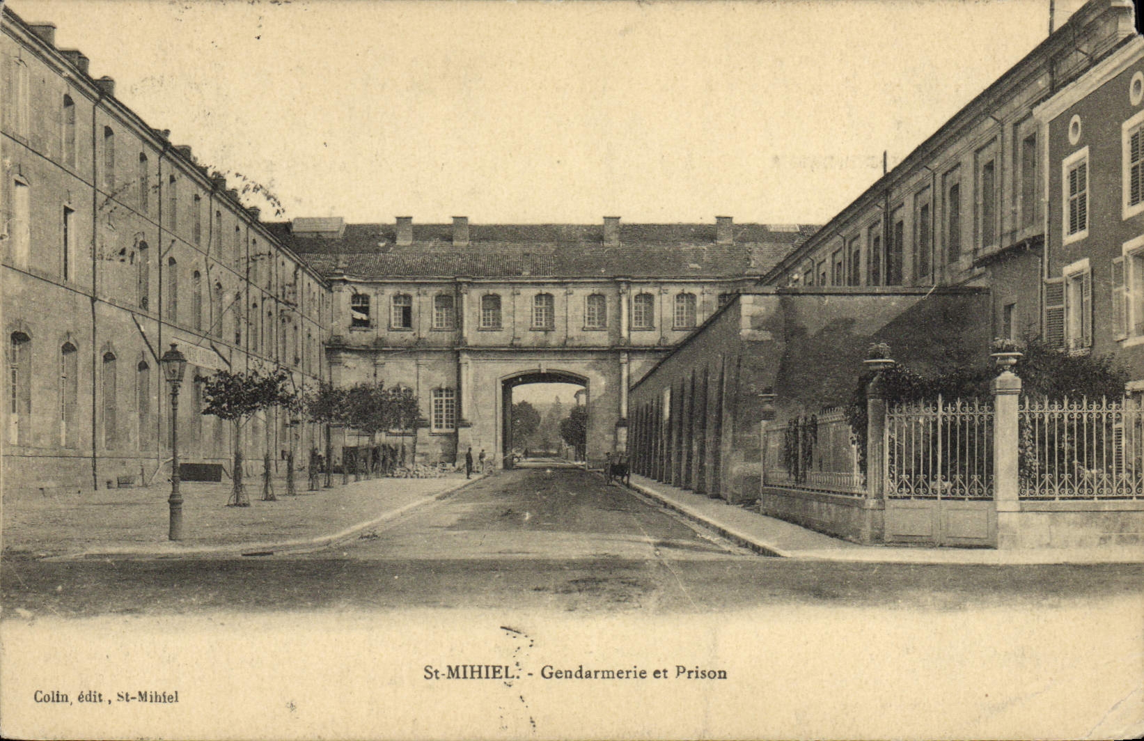 St-Mihiel - Gendarmerie et Prison — Colin, édit, St-Mihiel
