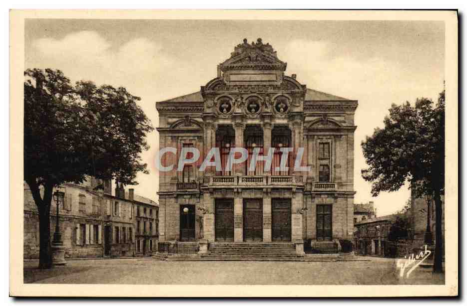 CPA Angouleme Le Theatre 