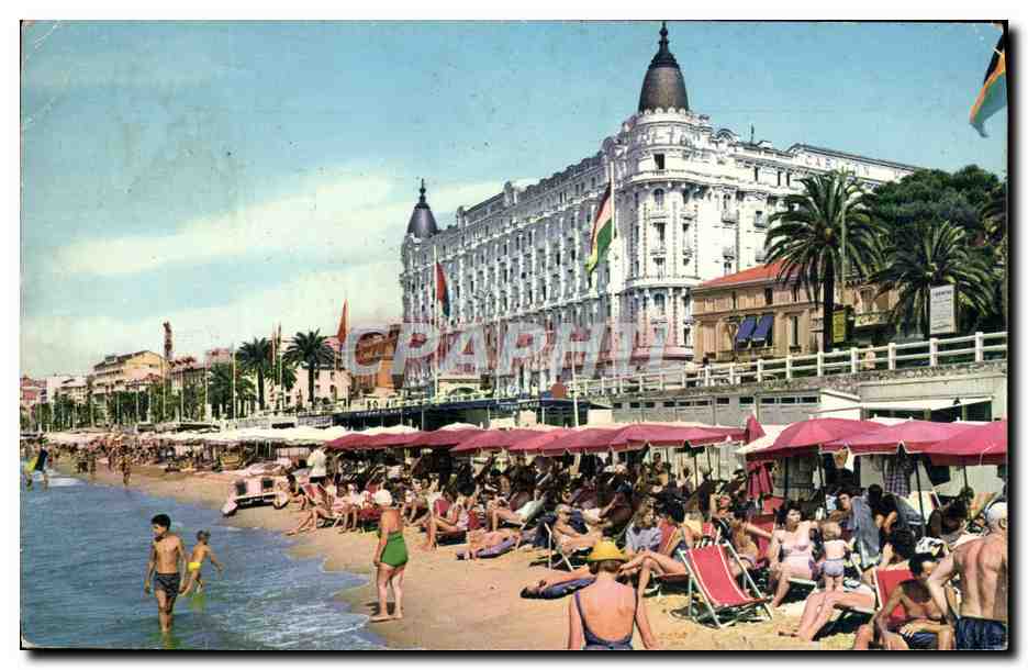 CPM La Cote d'Azur Cannes La Plage et le Carlton