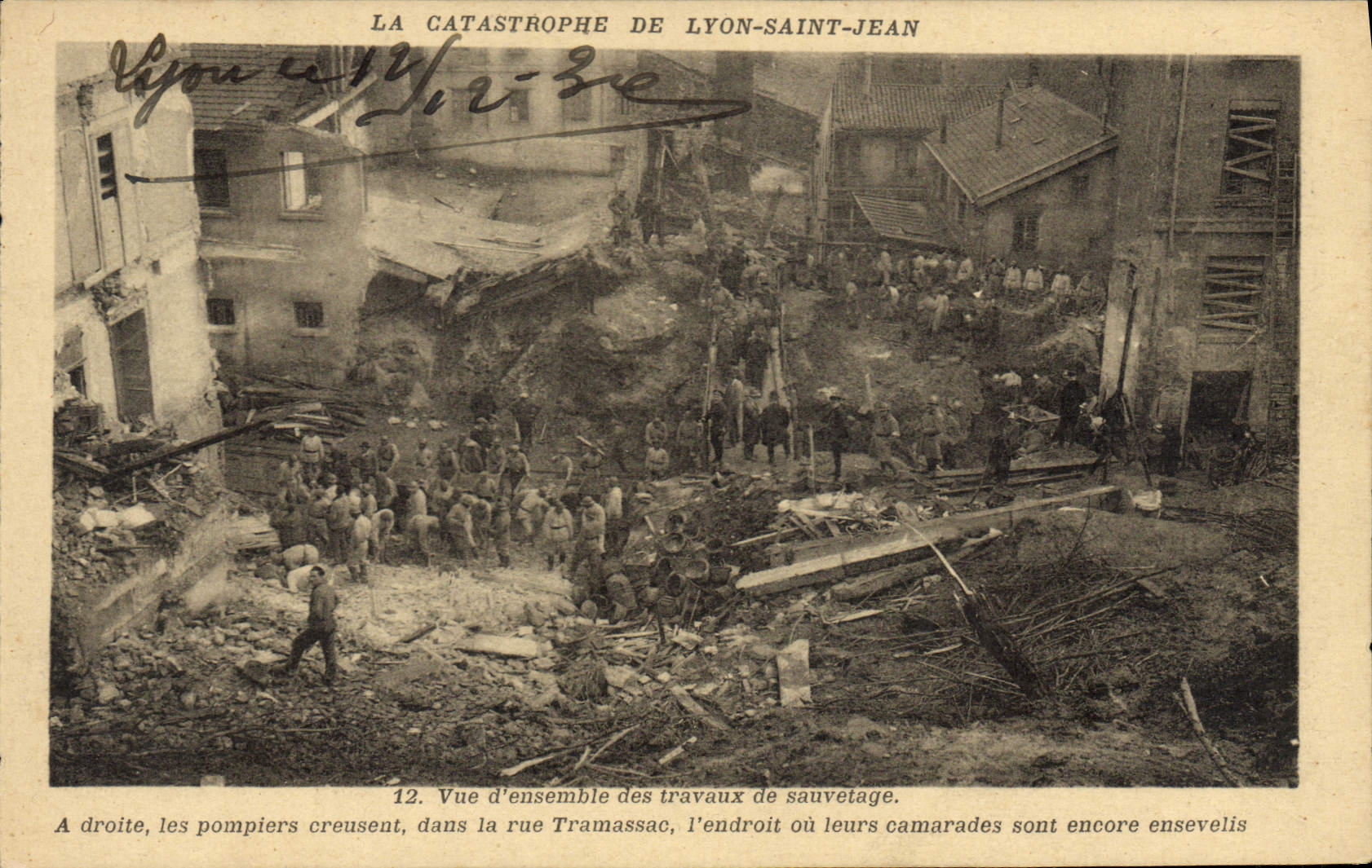 La catástrofe de Lyon-Saint-Jean — Vista general de los trabajos de rescate — Ediciones J. Collard, Lyon