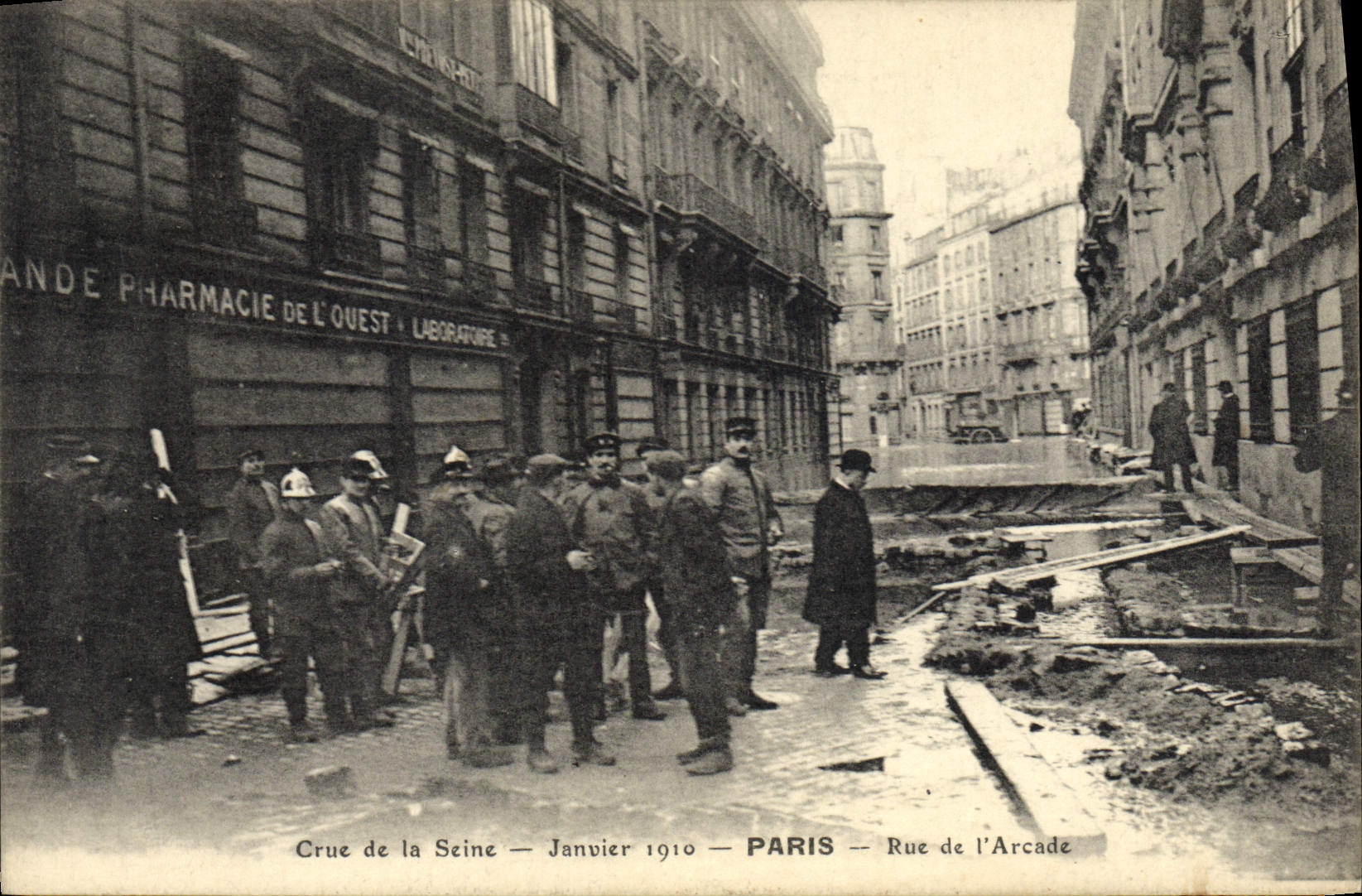 Inundación del Sena — Enero 1910 — PARIS — Rue de l'Arcade — Editor no visible