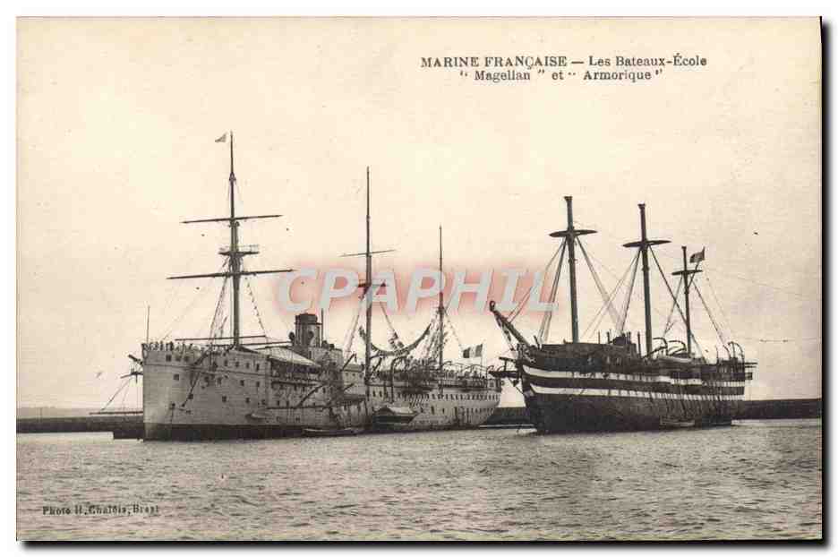Marina Francesa — Los Barcos-Escuela 'Magellan' y 'Armoricque' — Foto H. Chalais, Brest