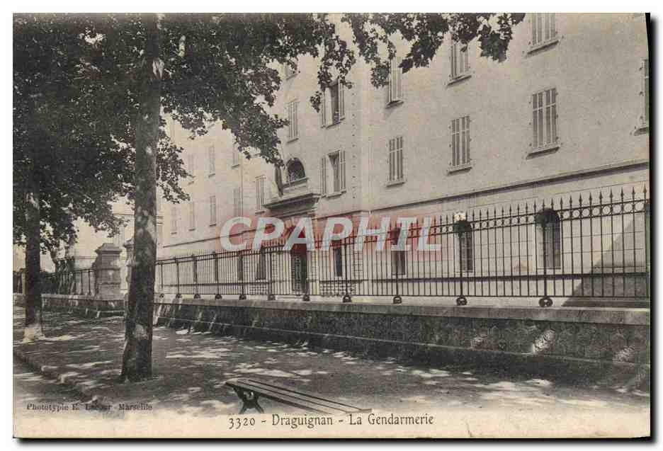 CPA Draguignan La Gendarmerie 