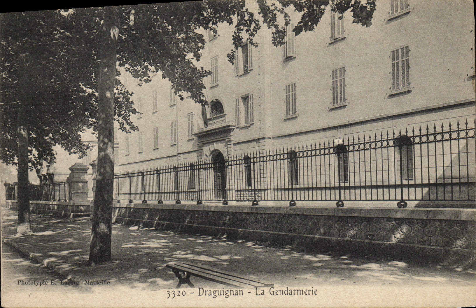 CPA Gendarmerie Draguignan