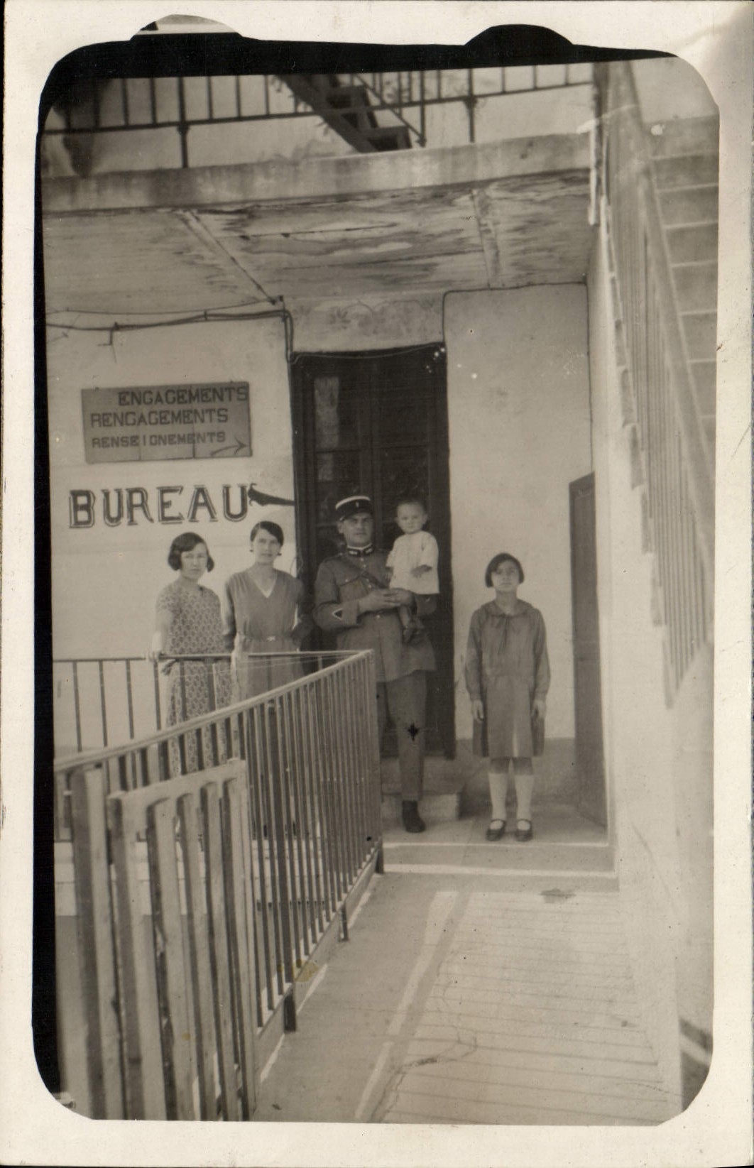Bureau d'engagements — Renseignements — éditeur CPAPHIL, n° II