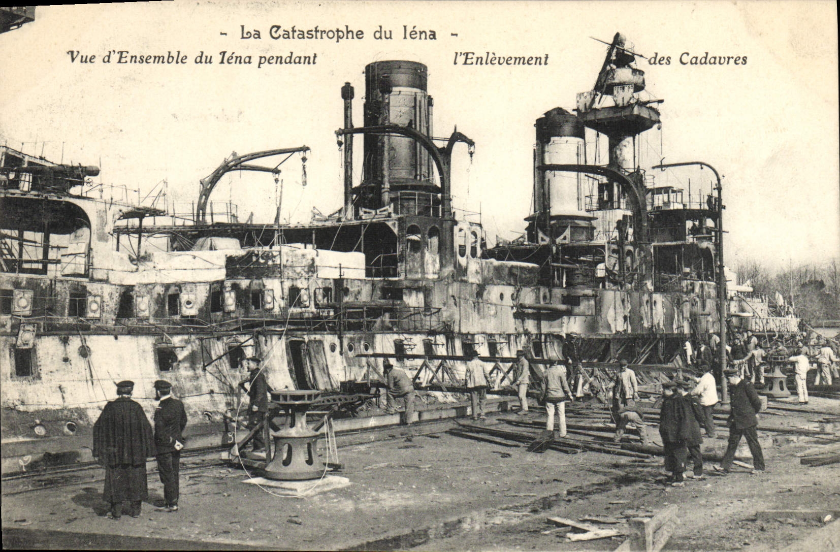 La Catastrophe du Iéna — Vue d'Ensemble du Iéna pendant l'Enlèvement des Cadavres — Photo Baudouin, Vincent, Marseille