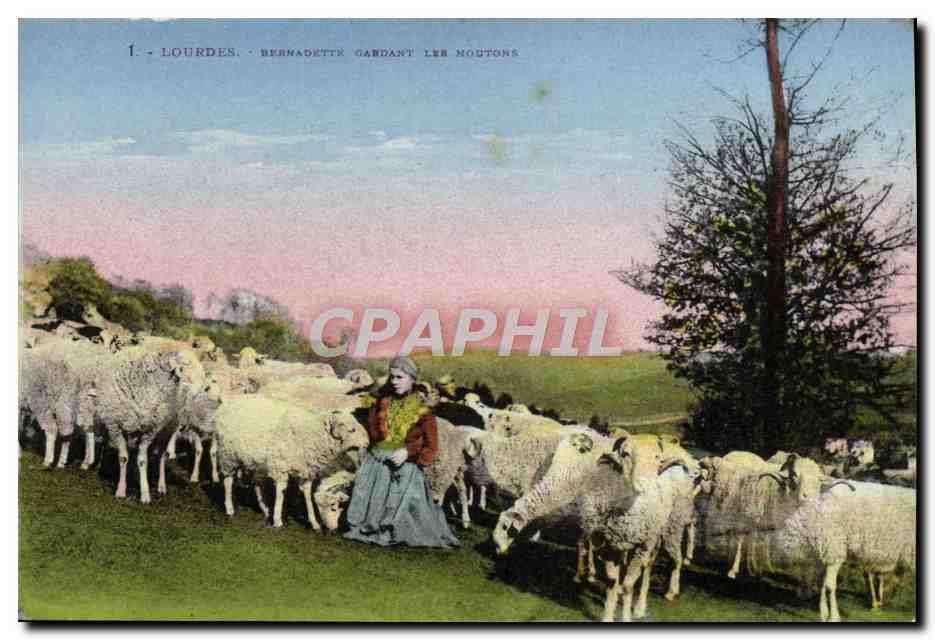CPA Lourdes Bernadette gardant les moutons