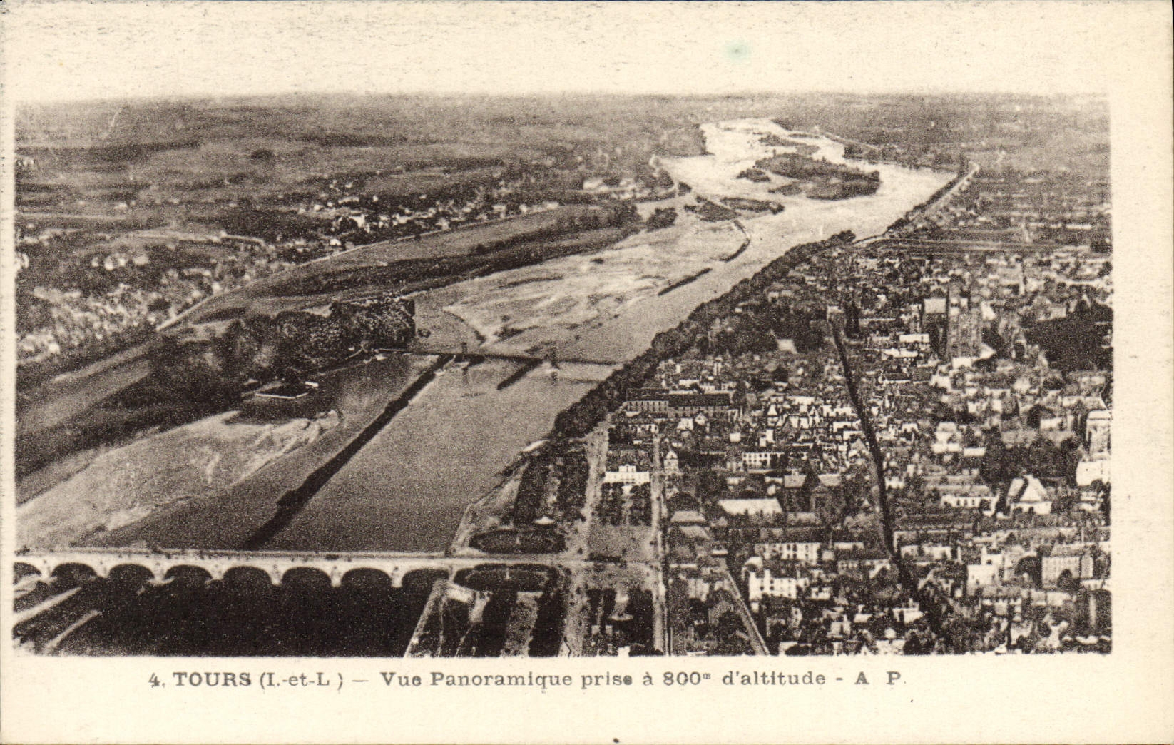 CPA Tours Vue Panoramique Prise a 800m d'altitude