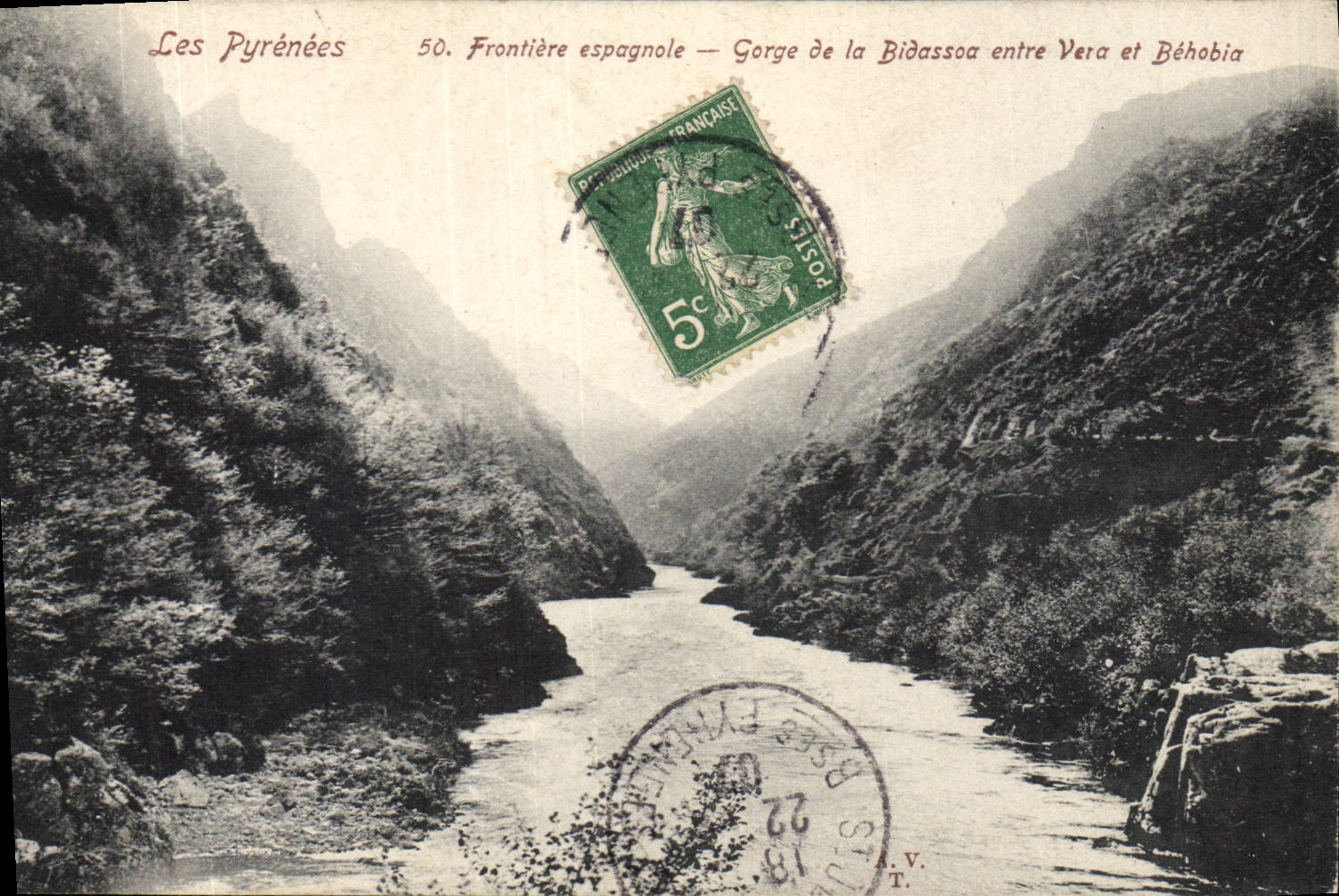 Gorge de la Bidassoa entre Vera et Béhobia — Les Pyrénées 50. Frontière espagnole — éditeur Les Pyrénées