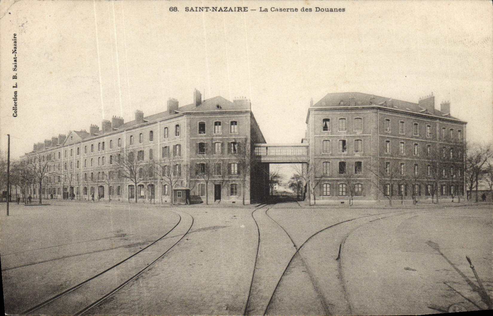 CPA Douanes Saint Nazaire la caserne des douanes 