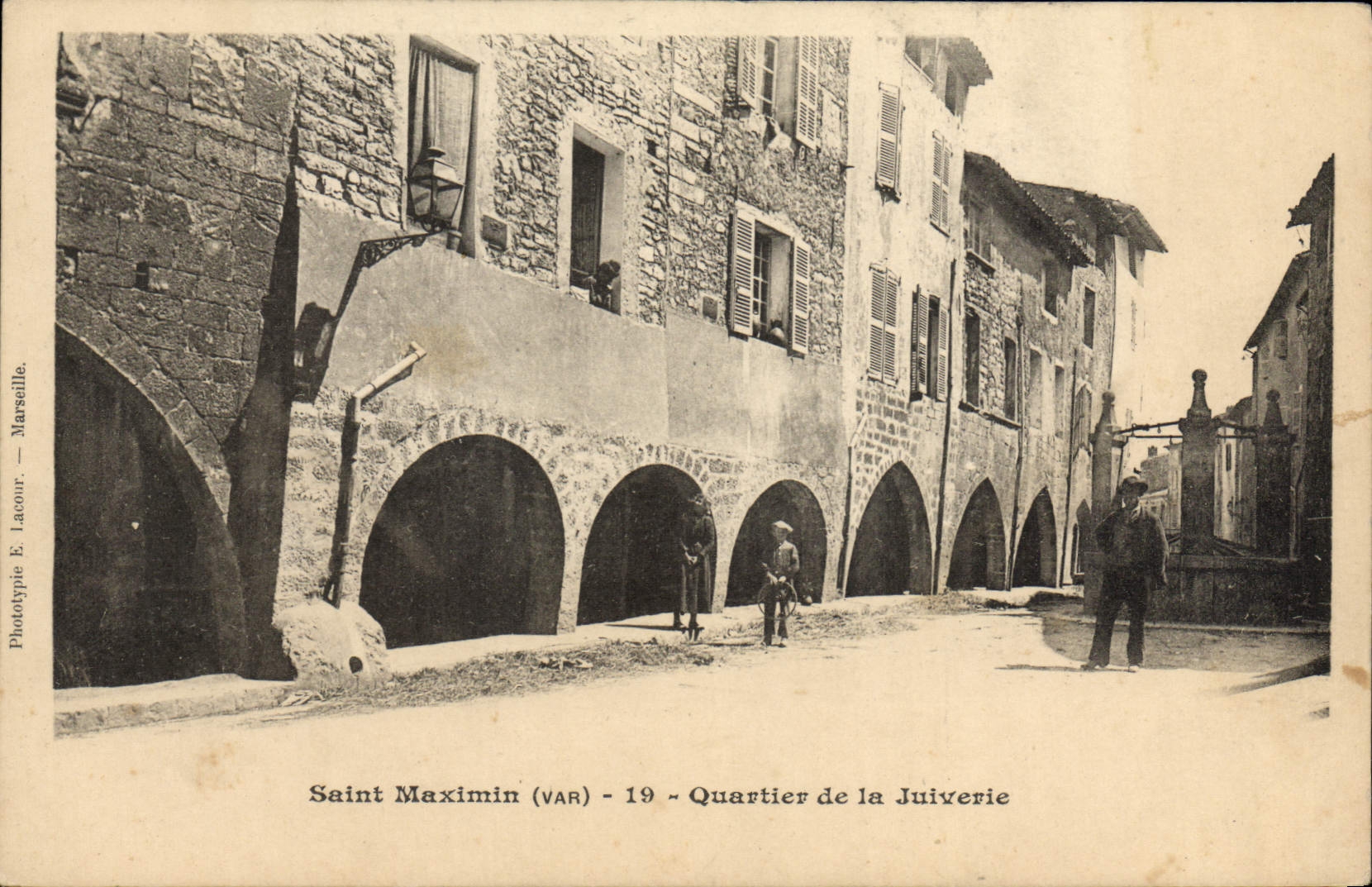 CPA Judaica Juif Saint Maximin Quartier de la juiverie 