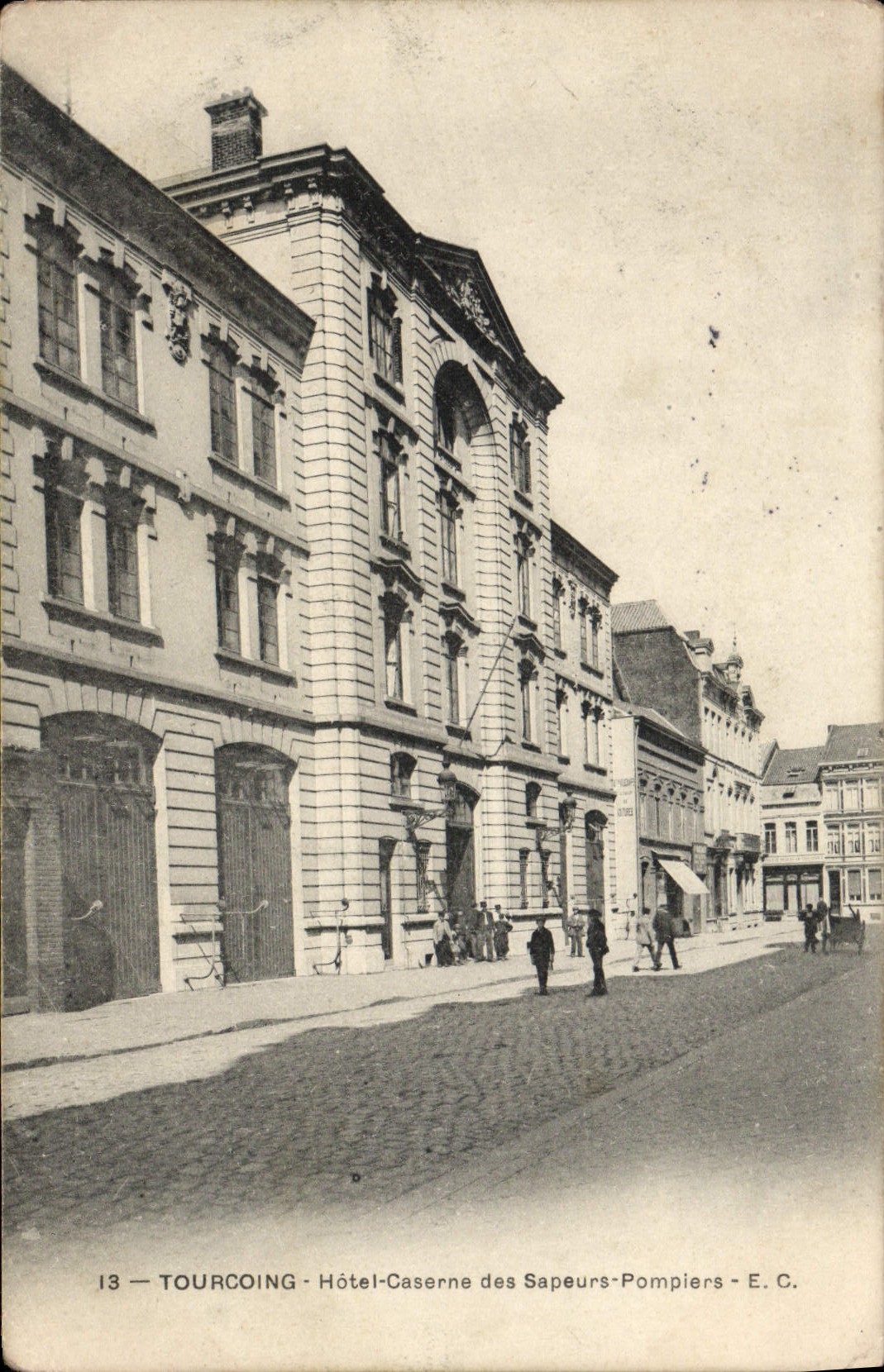 CPA Sapeurs Pompiers Tourcoing Hotel caserne des Sapeurs pompiers 