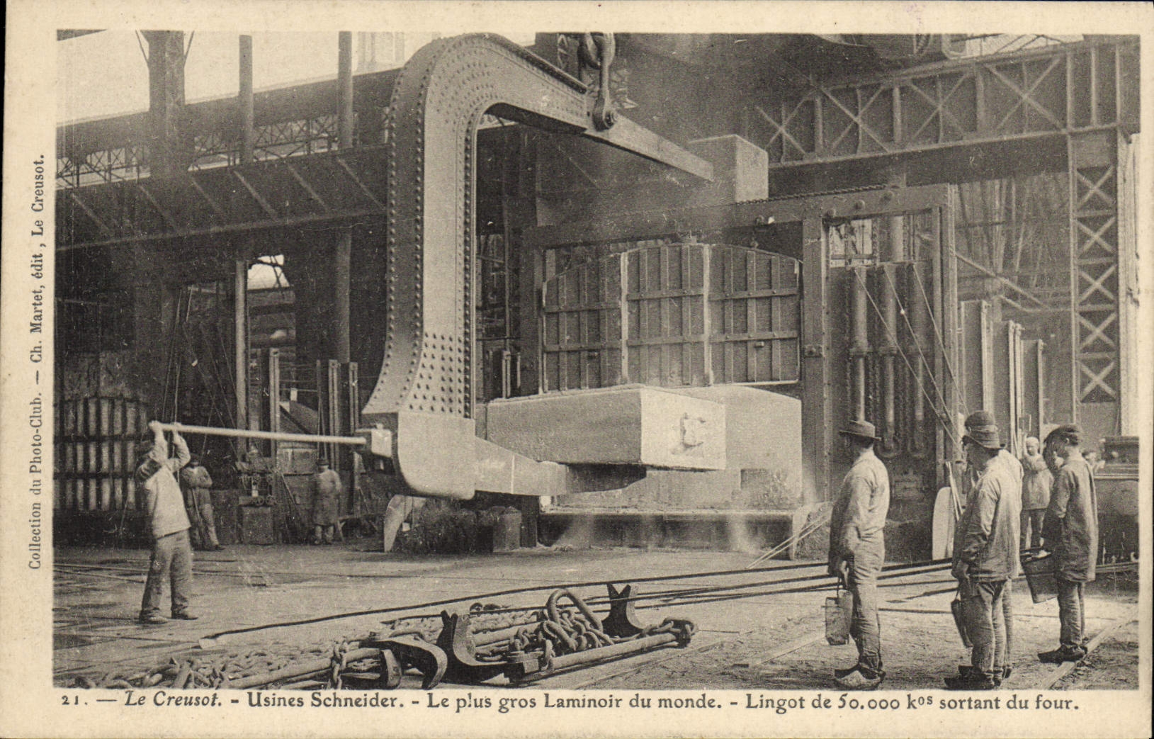 Usines Schneider - Le plus gros laminoir du monde - Lingot de 50.000 kg sortant du four