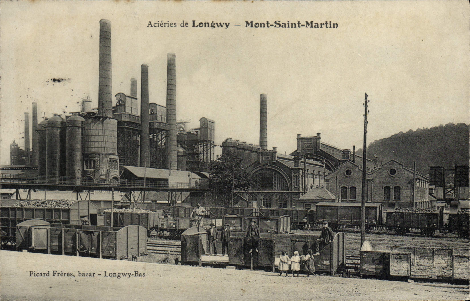 CPA Acieries de Longwy Mont Saint Martin Train 