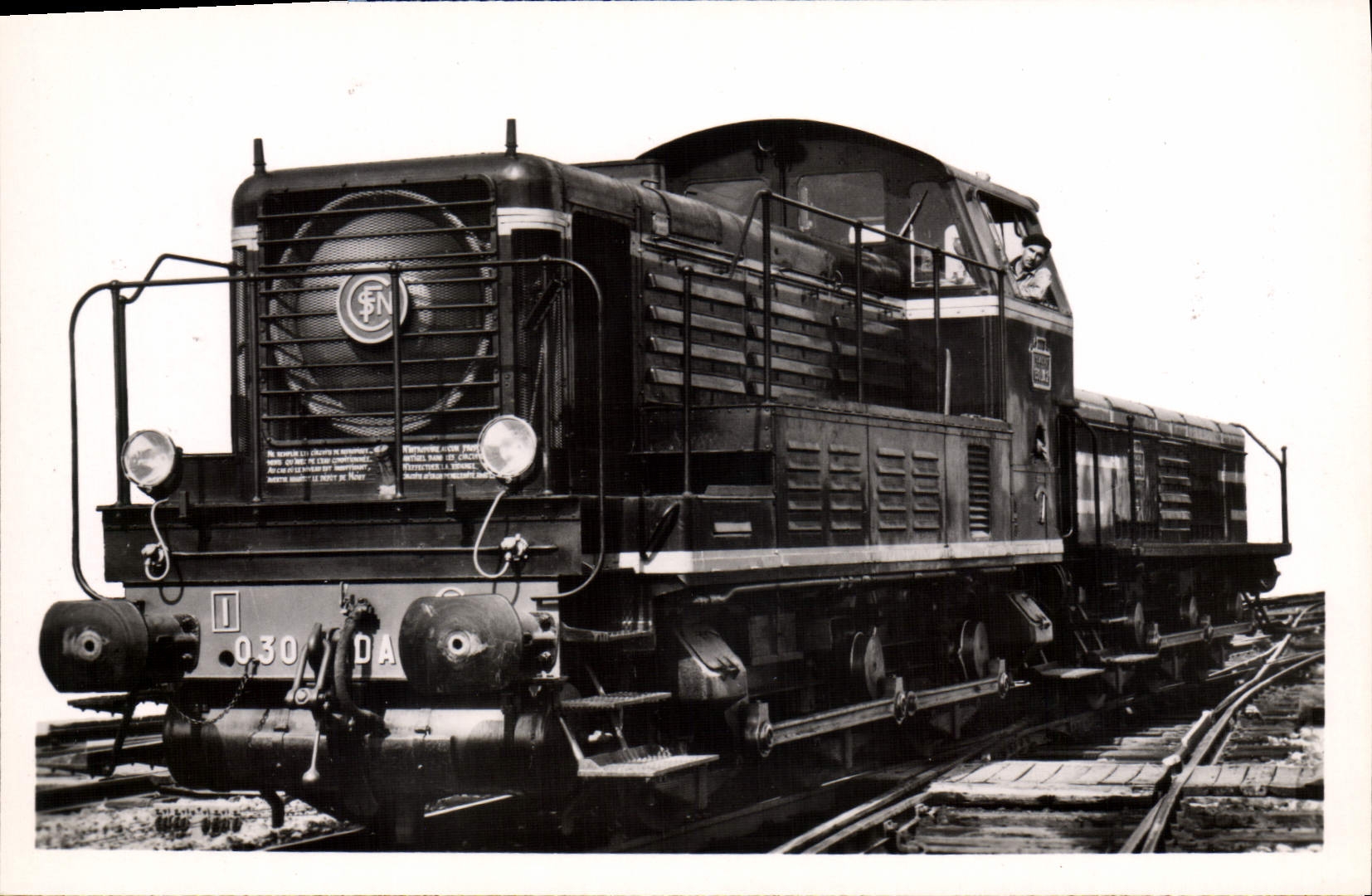 CPM Chemins de Fer Train Locomotive Diesel Electrique Serie 030 DA