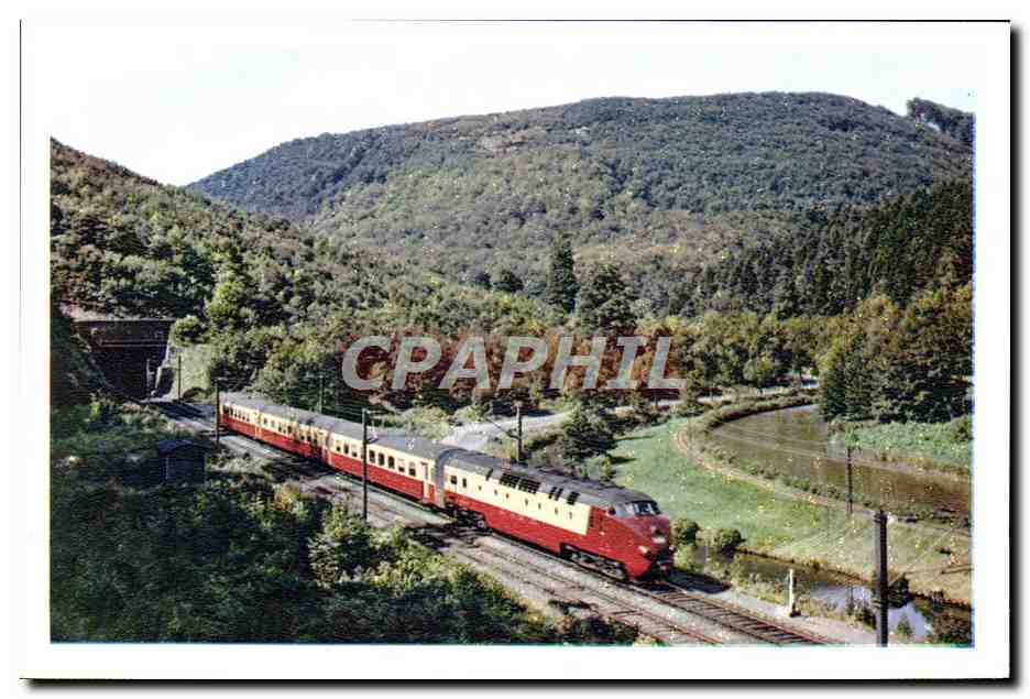 CPM Chemins de Fer Train Rame TEE hollandaise Edelweiss a Stambach pres de Saverne 