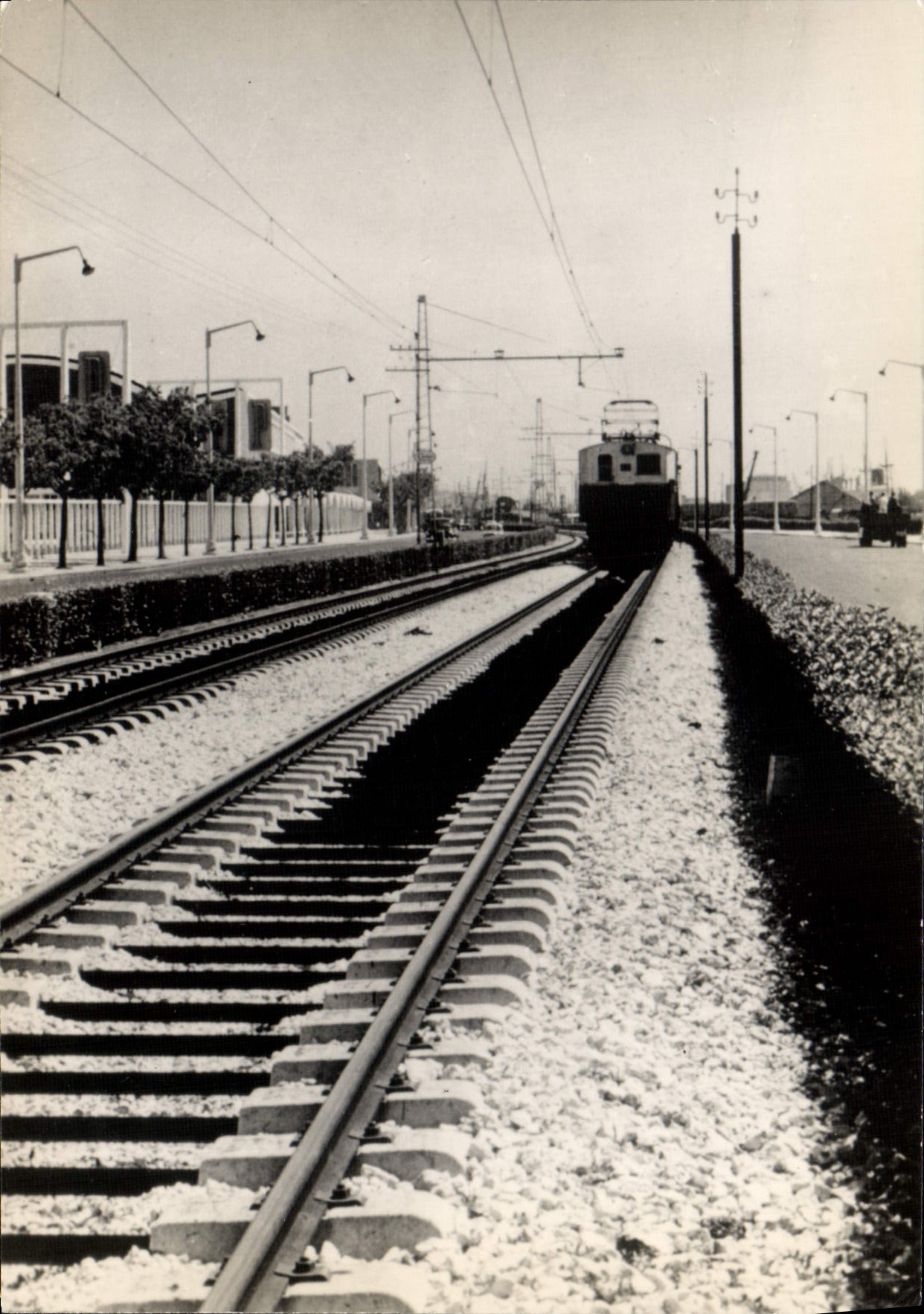 CPM Chemins de Fer Train Portugal Estoril Railway